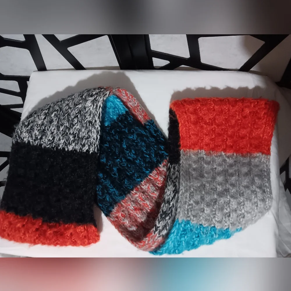 Andes Gifts - Colorblock Alpaca Infinity Scarf - OS